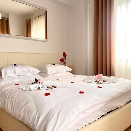 Onde Del Mare Apartment Sarandë Eksteriør billede